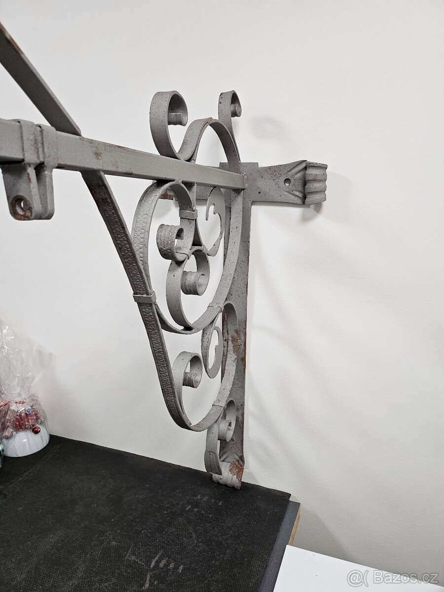 Kovaný ráhnový držák - 3