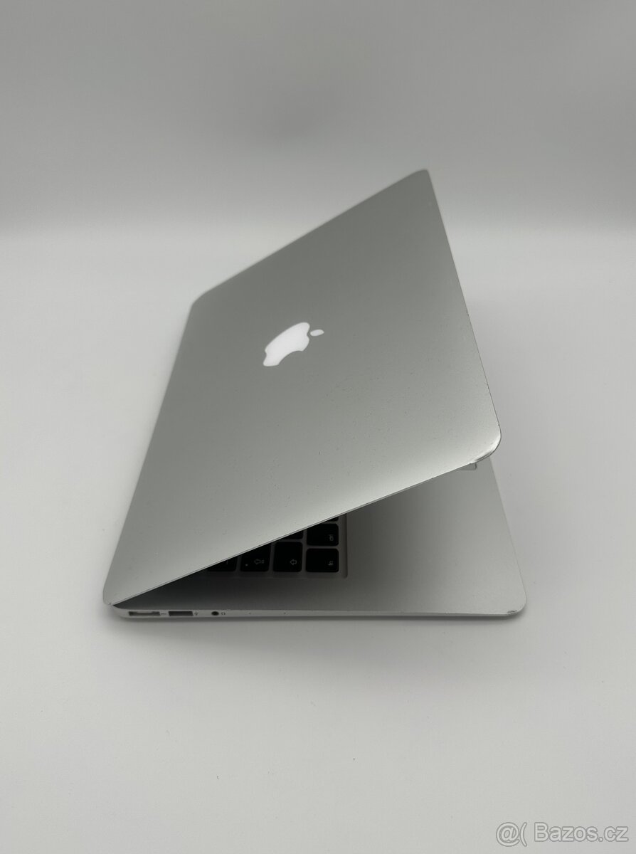 MacBook Air 13" 2017 Silver + ZÁRUKA - 3