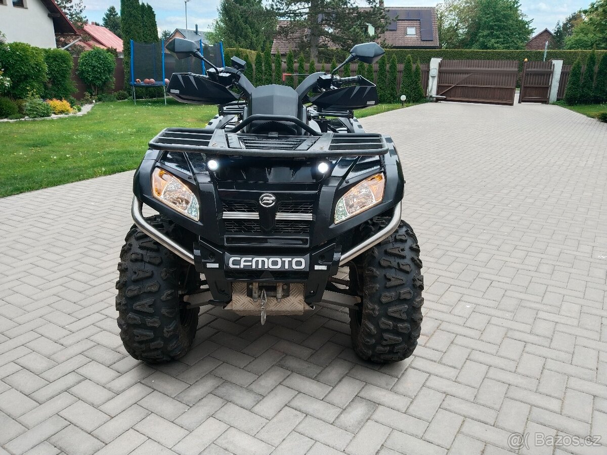 Cf moto gladiátor X8
