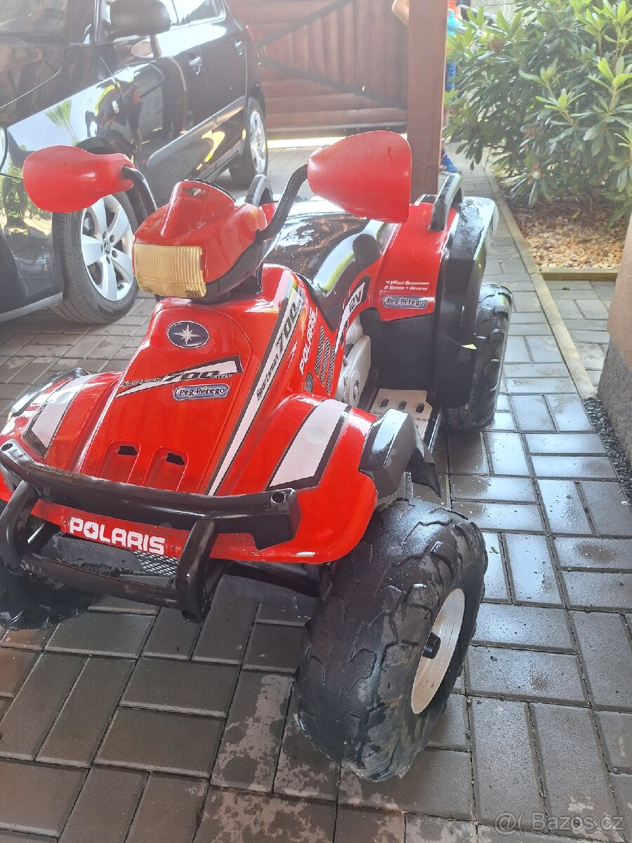 Dětská elektrická čtyřkolka Peg Perego 12V