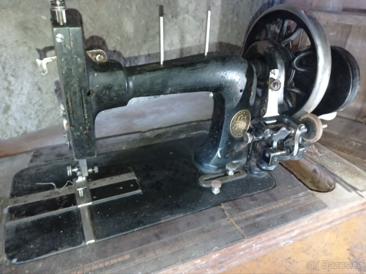 Prodam starožitný sici stroj,pohon kličkou ,fa STOEWER - 3