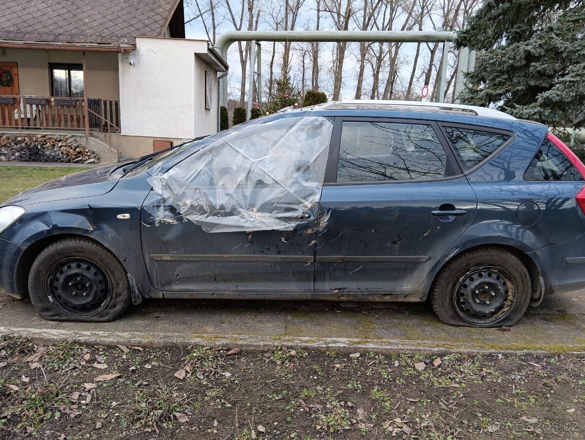 KIA CEED 1.6 CRDI 84 KW - 3