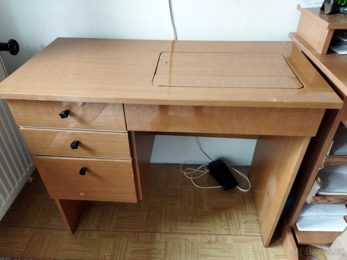 Šicí stroj zn. Veritas - 3