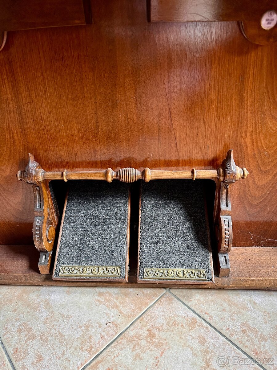 Historické šlapací harmonium Lhota, cca 1900 - 3