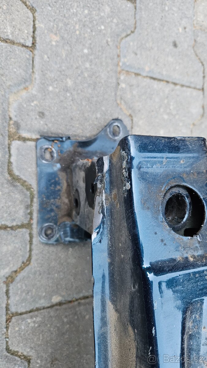 Vystuha zadniho narazniku superb 3 combi - 3