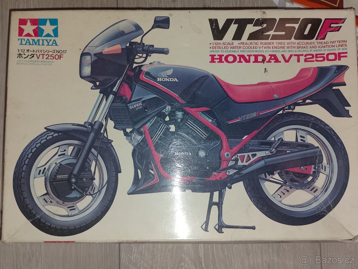 Prodám modely letadel, krabice - 3