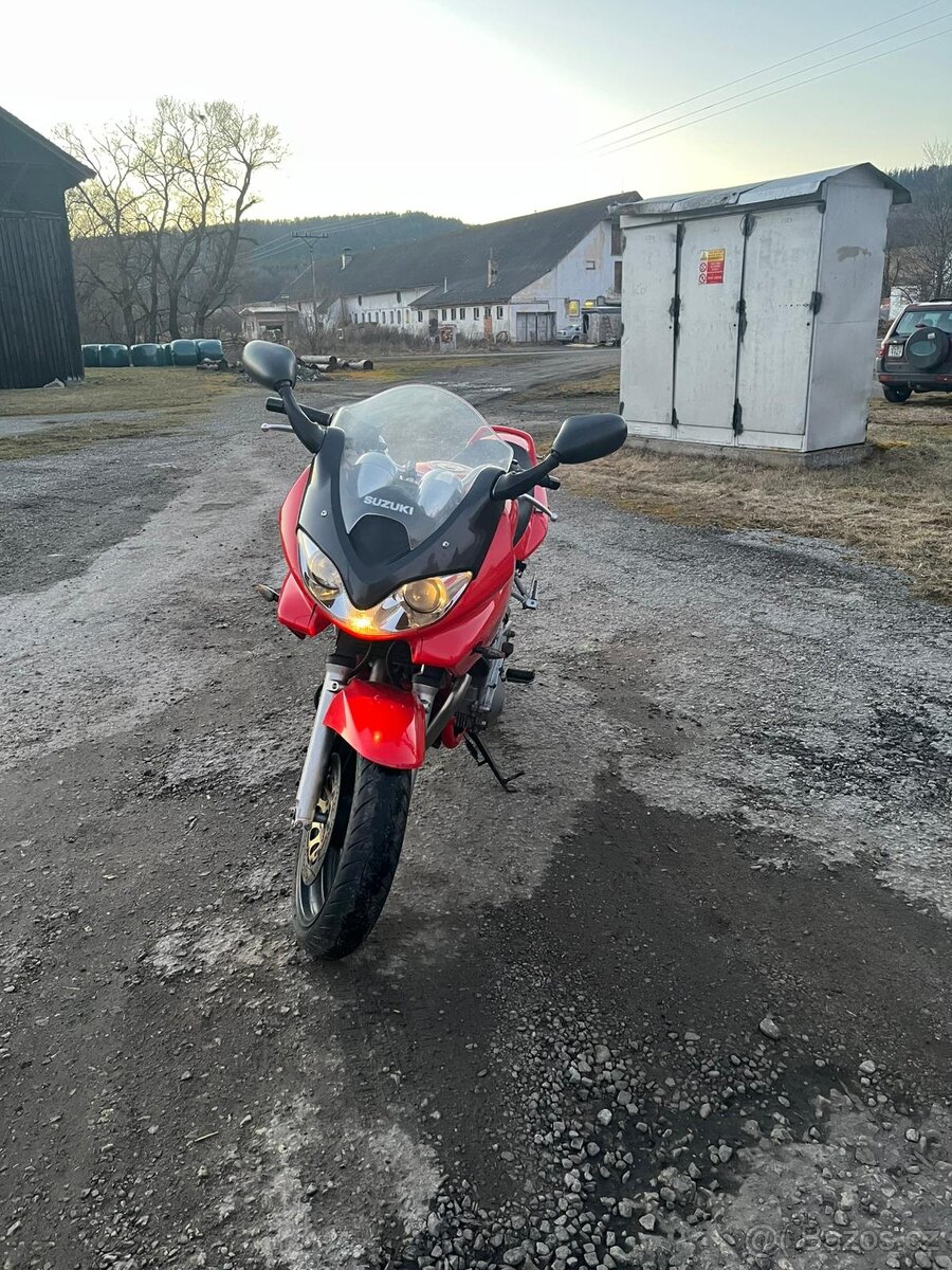 Suzuki bandit 600 - 3