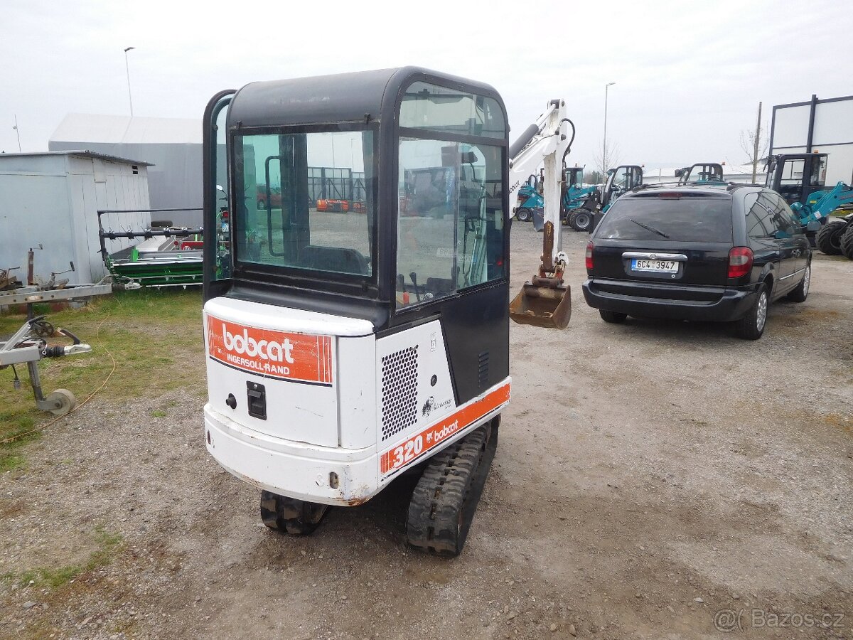 Minibagr BOBCAT 320d Kubota - 3