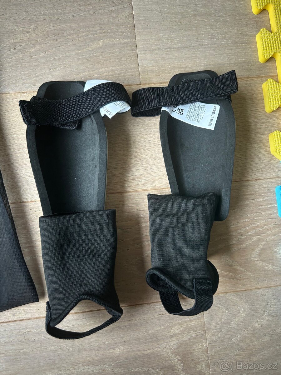 Dětské chrániče nike charge , velikost M. - 3