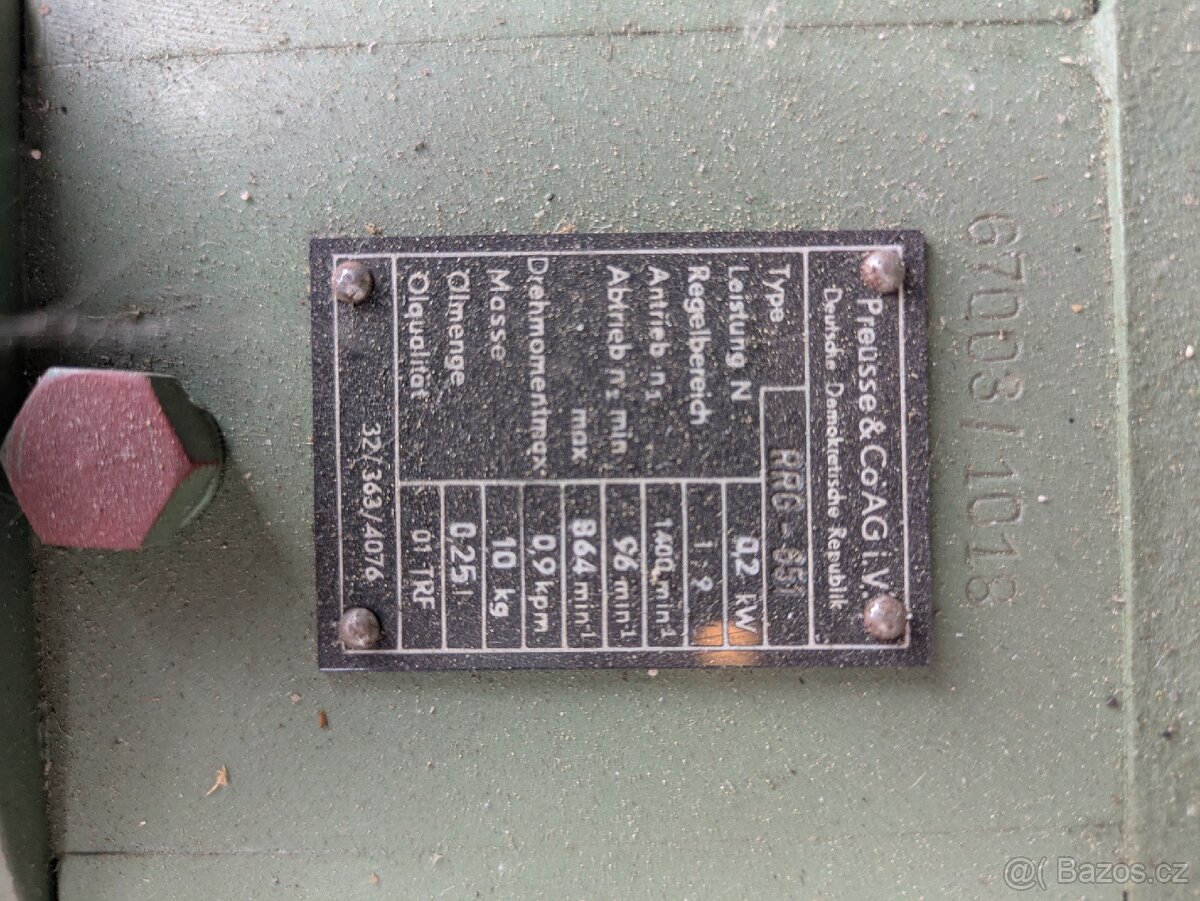 Elektromotor s převodovkou - 3