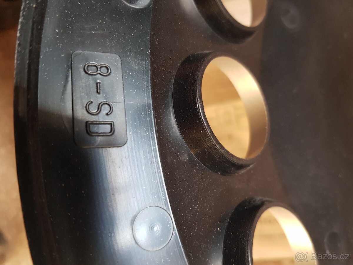 Poklice na kola, plast, 13, Škoda, Žiguli, Wartburg - 3