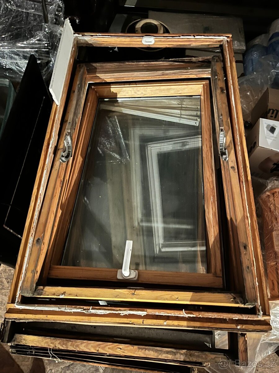 dřevěná střešní okna za odvoz - 3