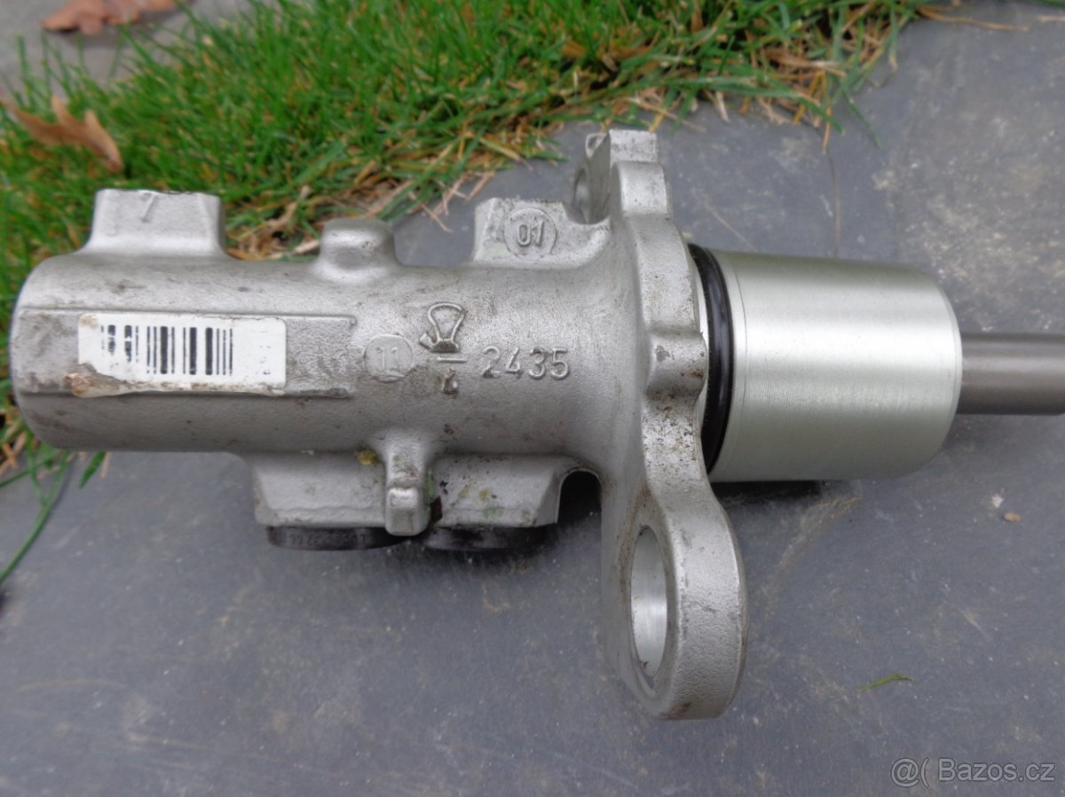 VW Passat B5,5 zrcátko,brzdový válec,tandem. čerpadlo - 3