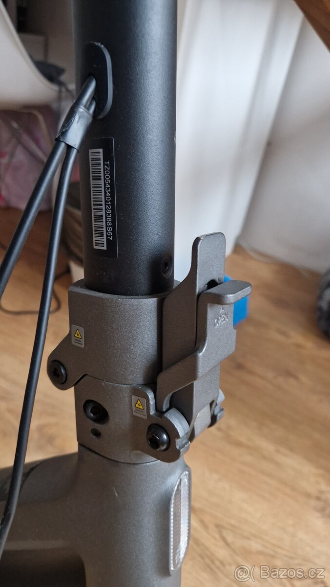 Xiaomi 4 Ultra (Elektro koloběžka) + Kompresor - 3