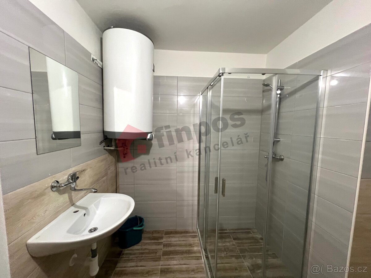 Pronájem bytu 3+1 70 m2 ve Veliši - 3