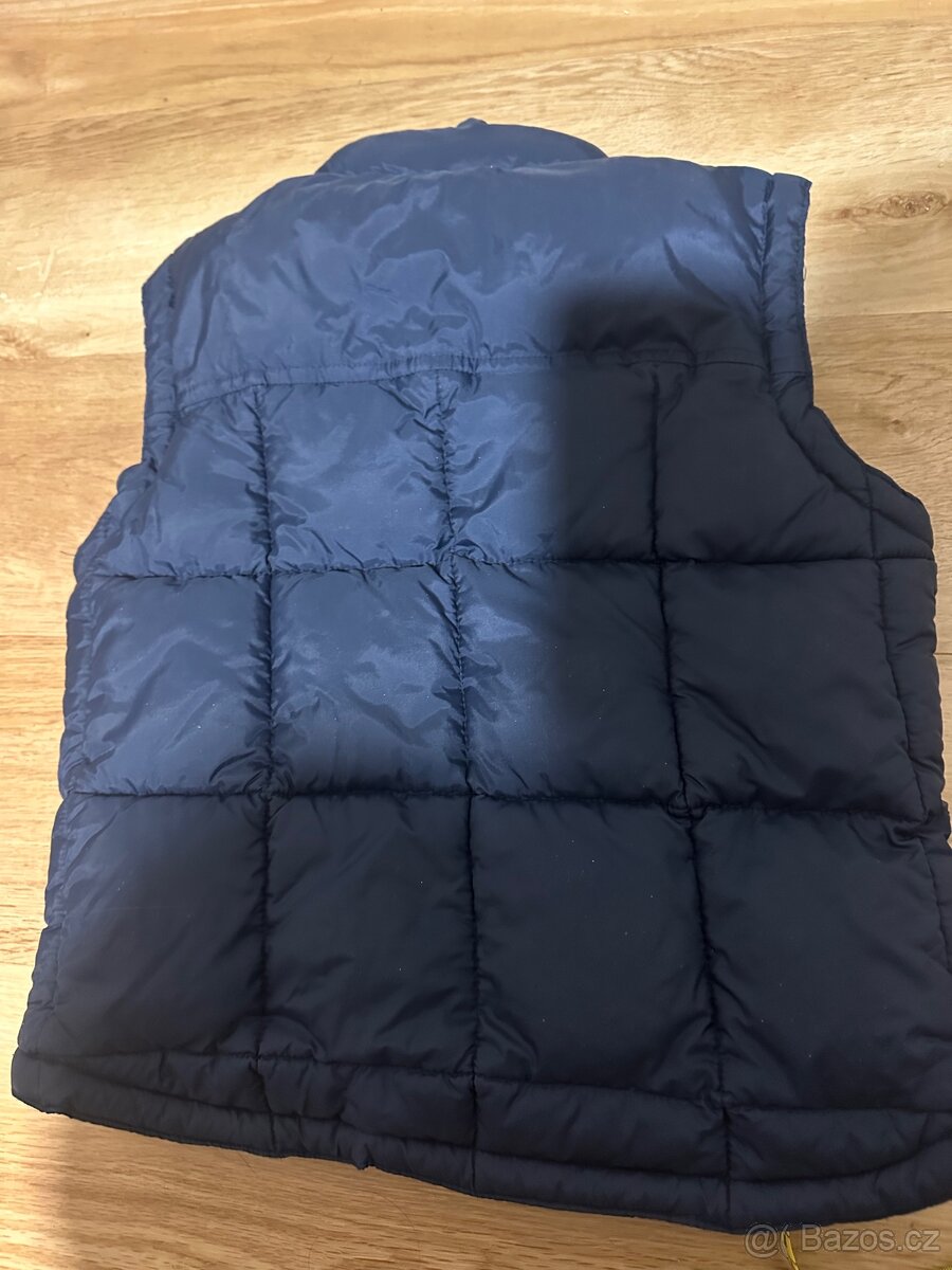 Teplá vesta zn. TU, vel. 110/116 - 3