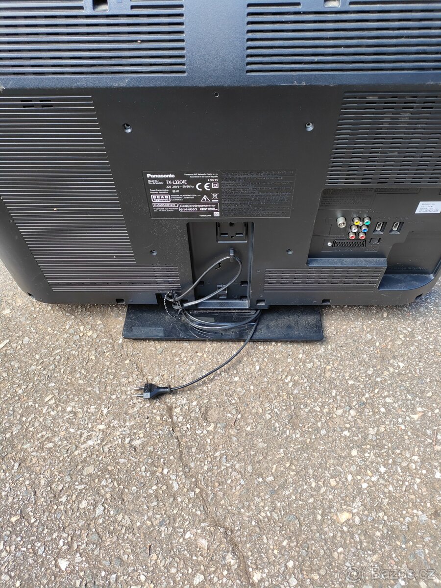 Panasonic l32c4e - 3