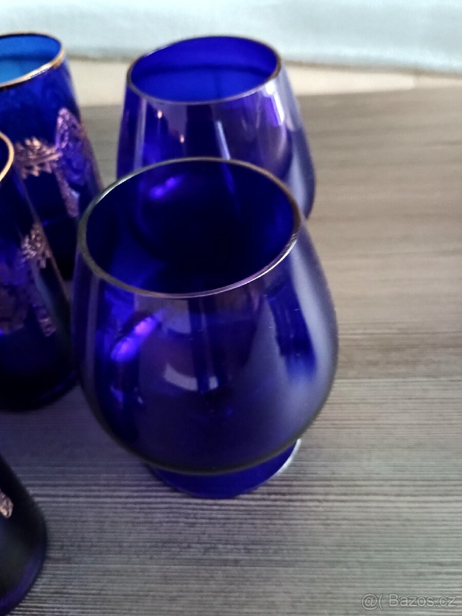 Modré sklo - 3