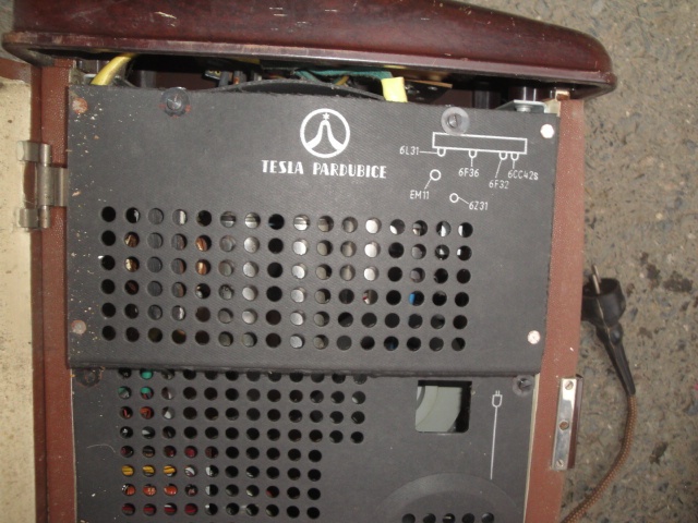 MAGNETOFON TESLA - 3