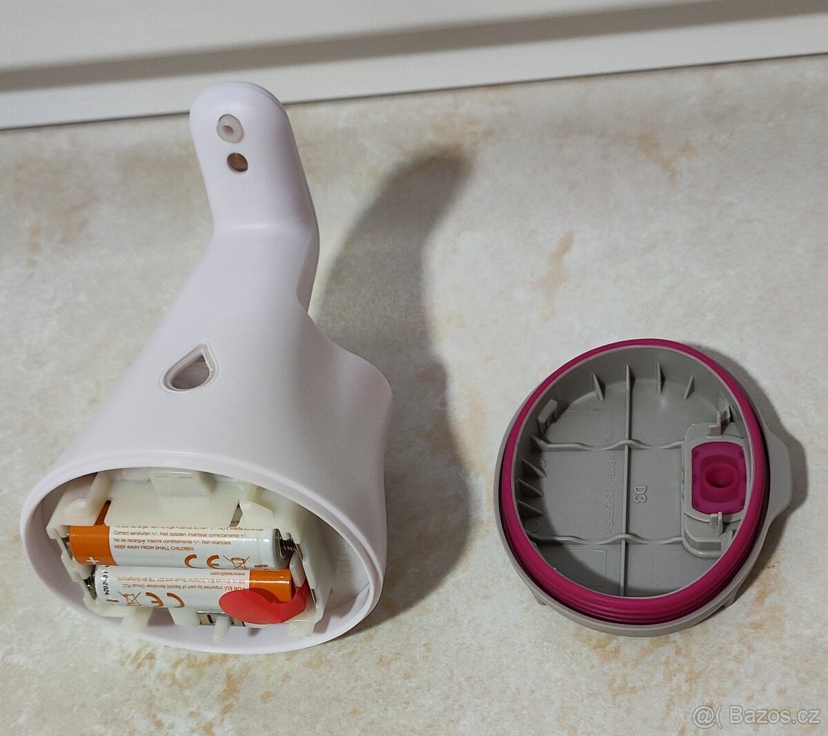 Bezdotykový dávkovač Dettol + 1 náplň Aloe Vera - 3