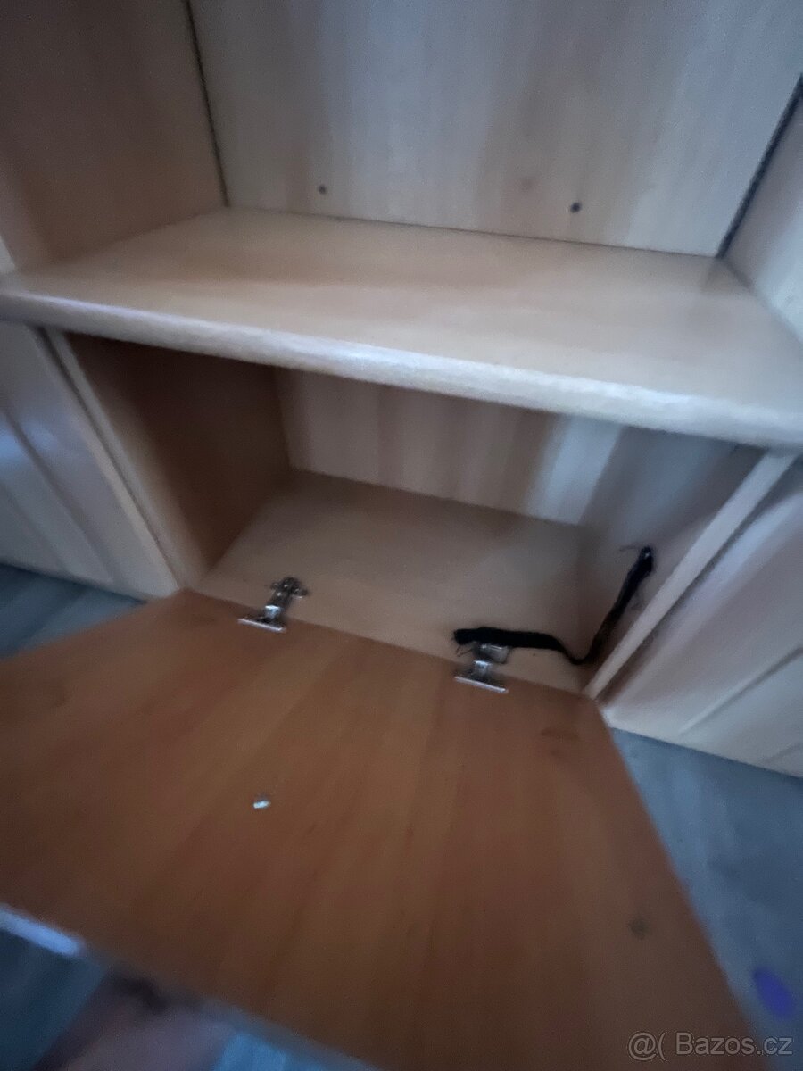 věšáková stěna - 3