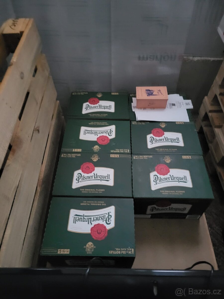Pilsner Urquell 0.33 litru vývozní hnědá láhev. - 3