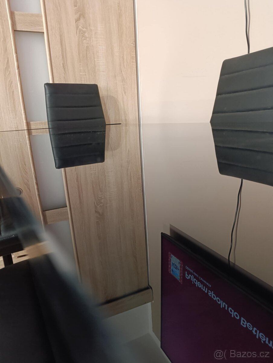 Jídelní stůl se židlemi - 3