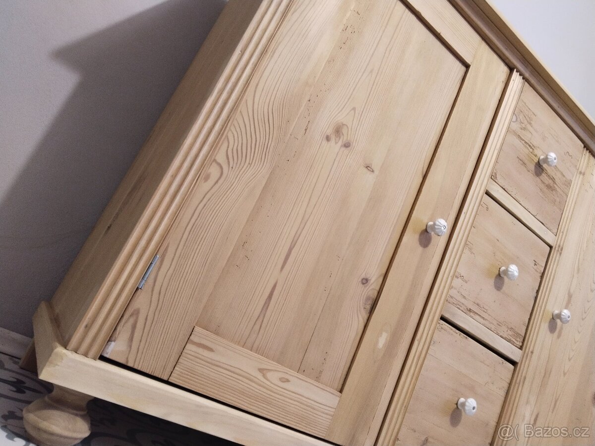 Stará skříňka, komoda po renovaci - 3