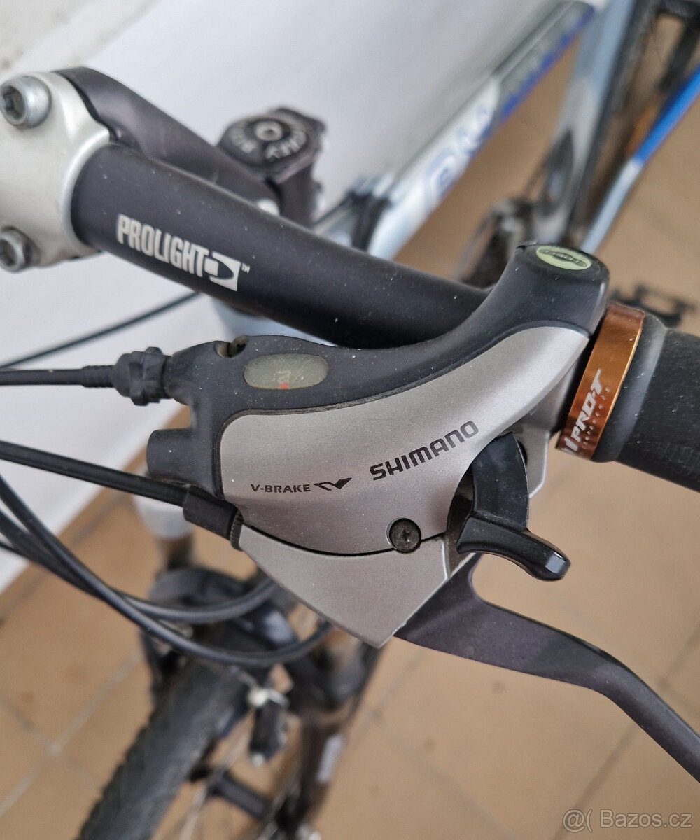 Trekové kolo Amulet 28" 3x8 převodů - 3