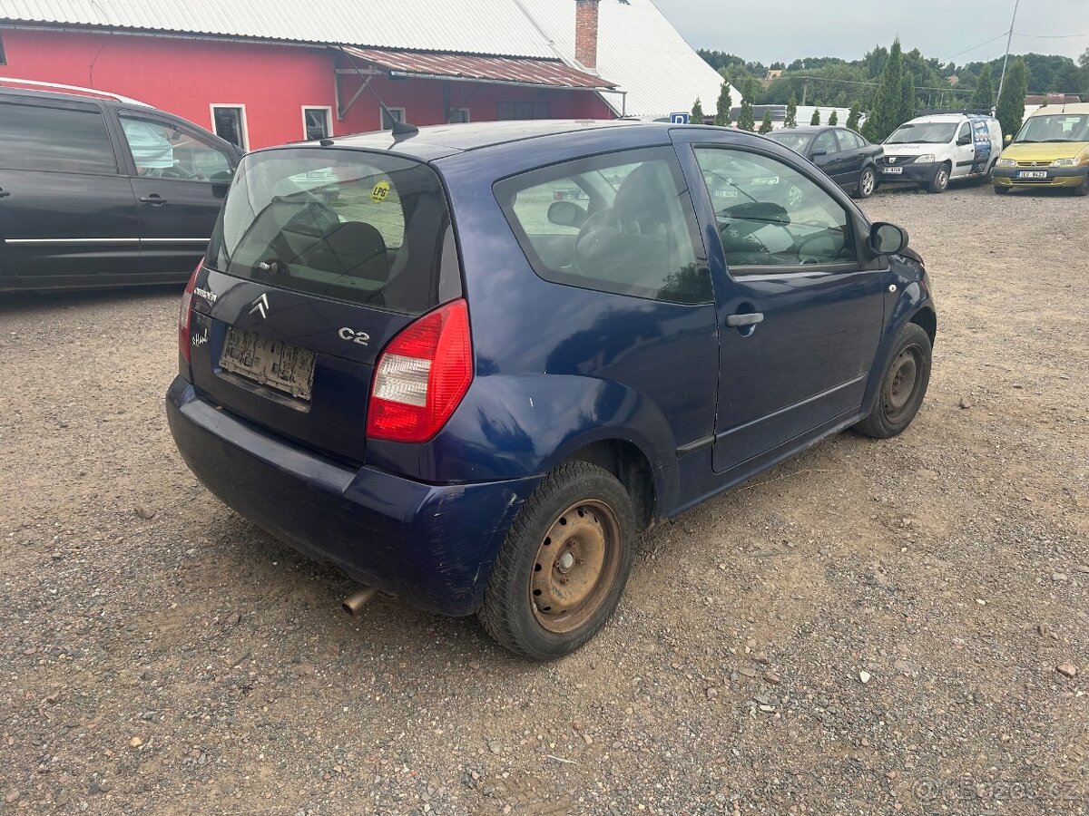 Citroen C2 1,1 BN 44KW HFX modrá prodám díly - 3