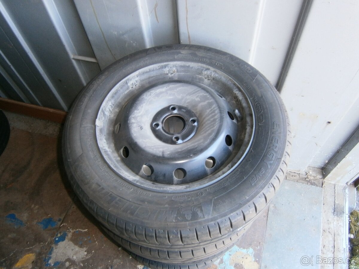 Kola Nissan Micra - 3