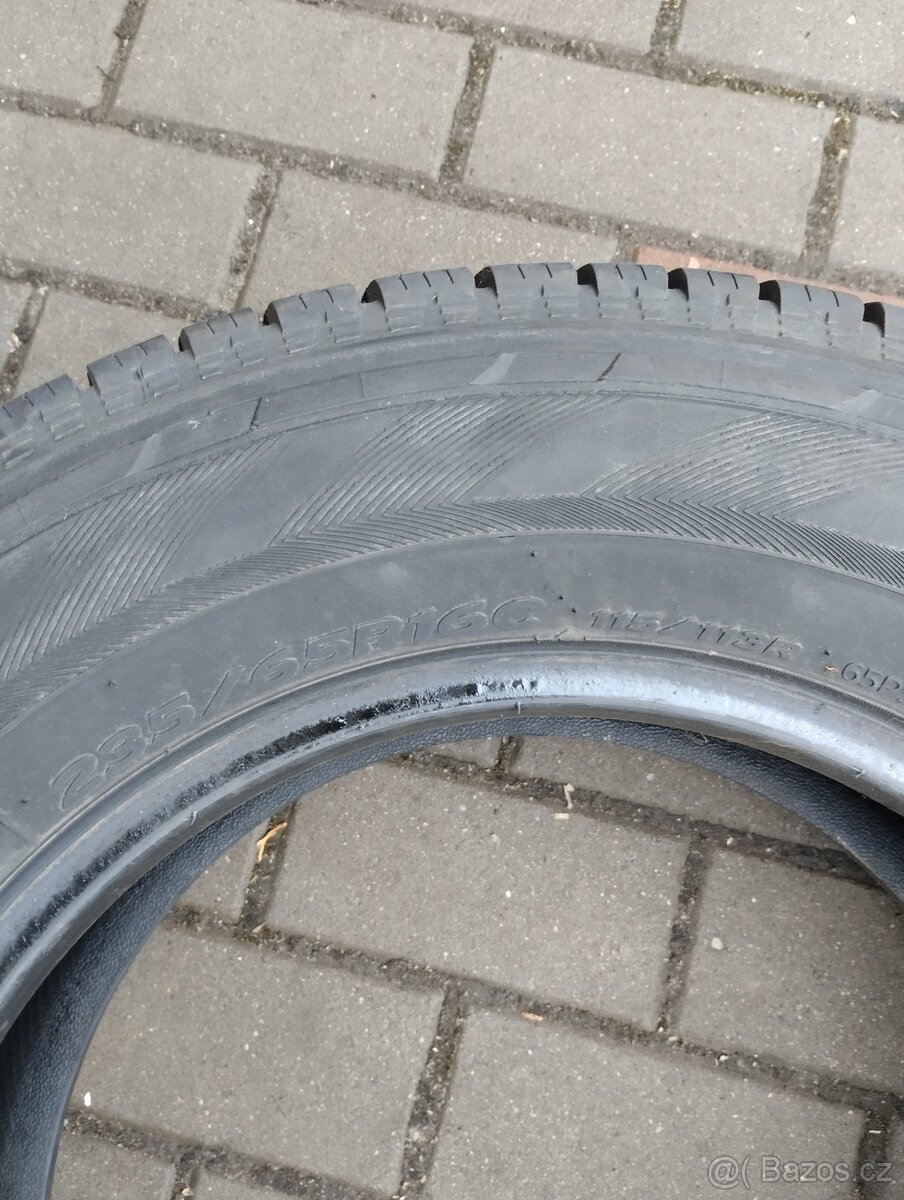 Hankook 235/65 R16C DOT2817 - 3