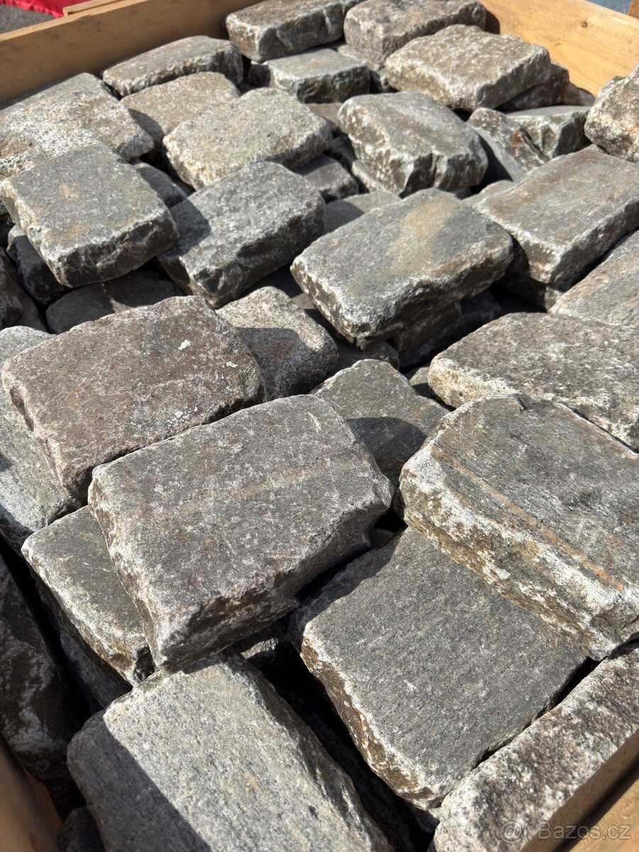 Staré dlažební kostky - 3