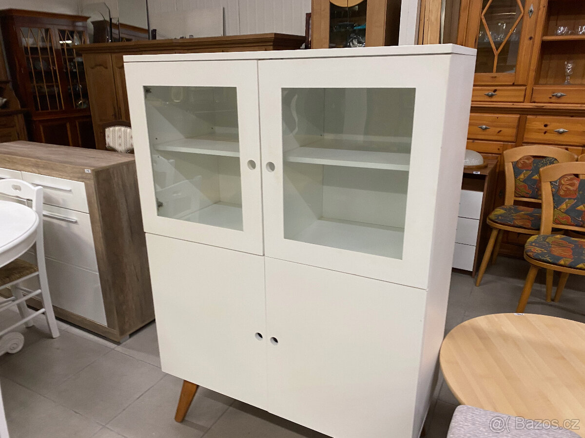 Bílá moderní komoda - 3