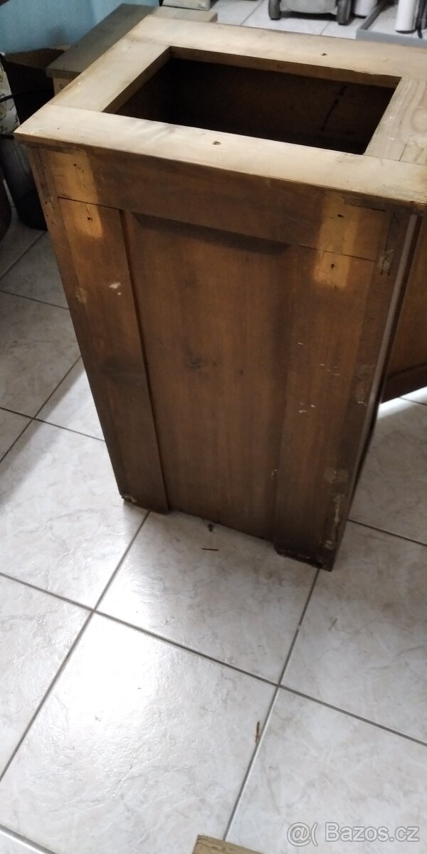 skříňka k renovaci - 3