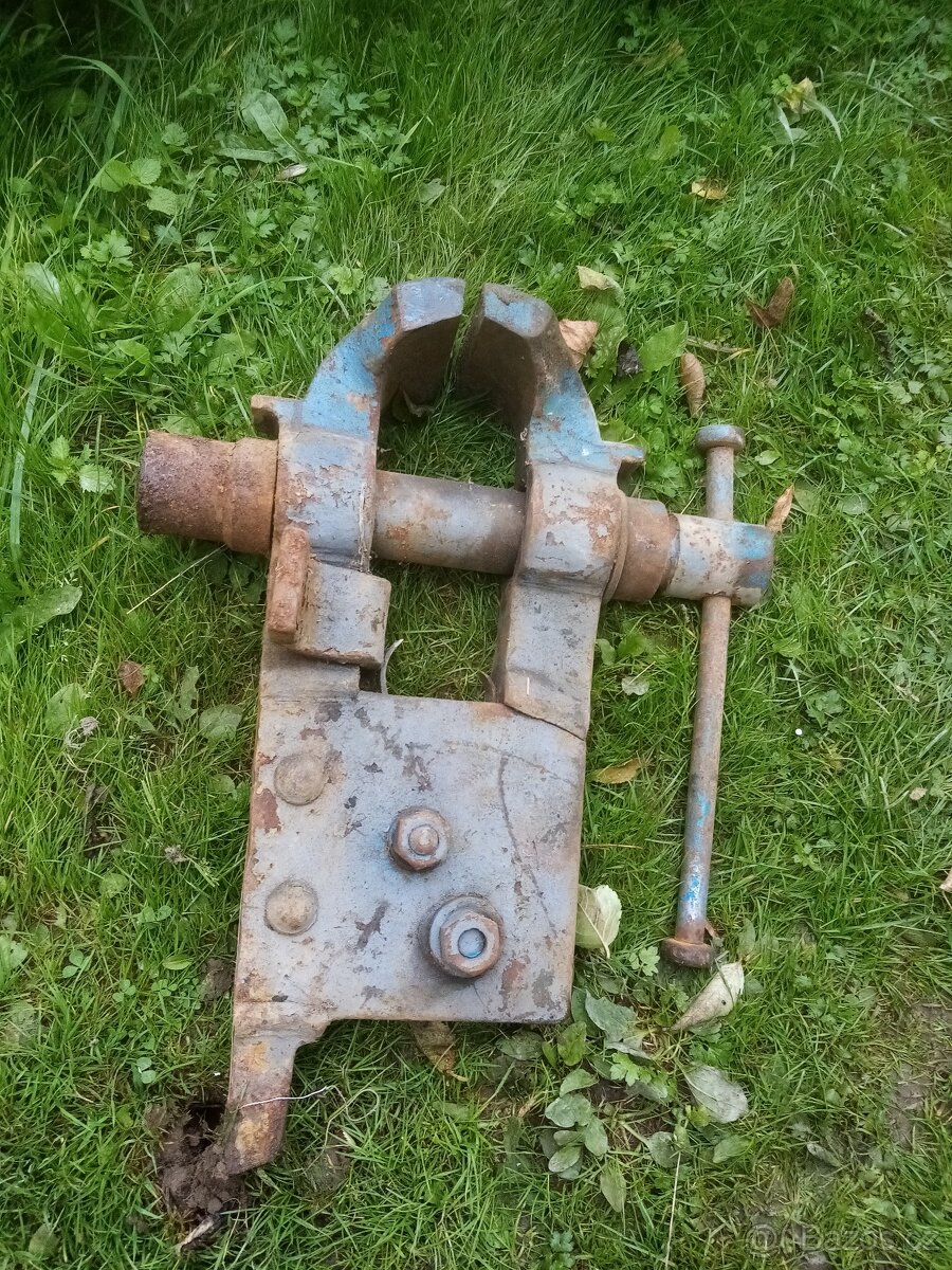 Velký kovářský svěrák - 3