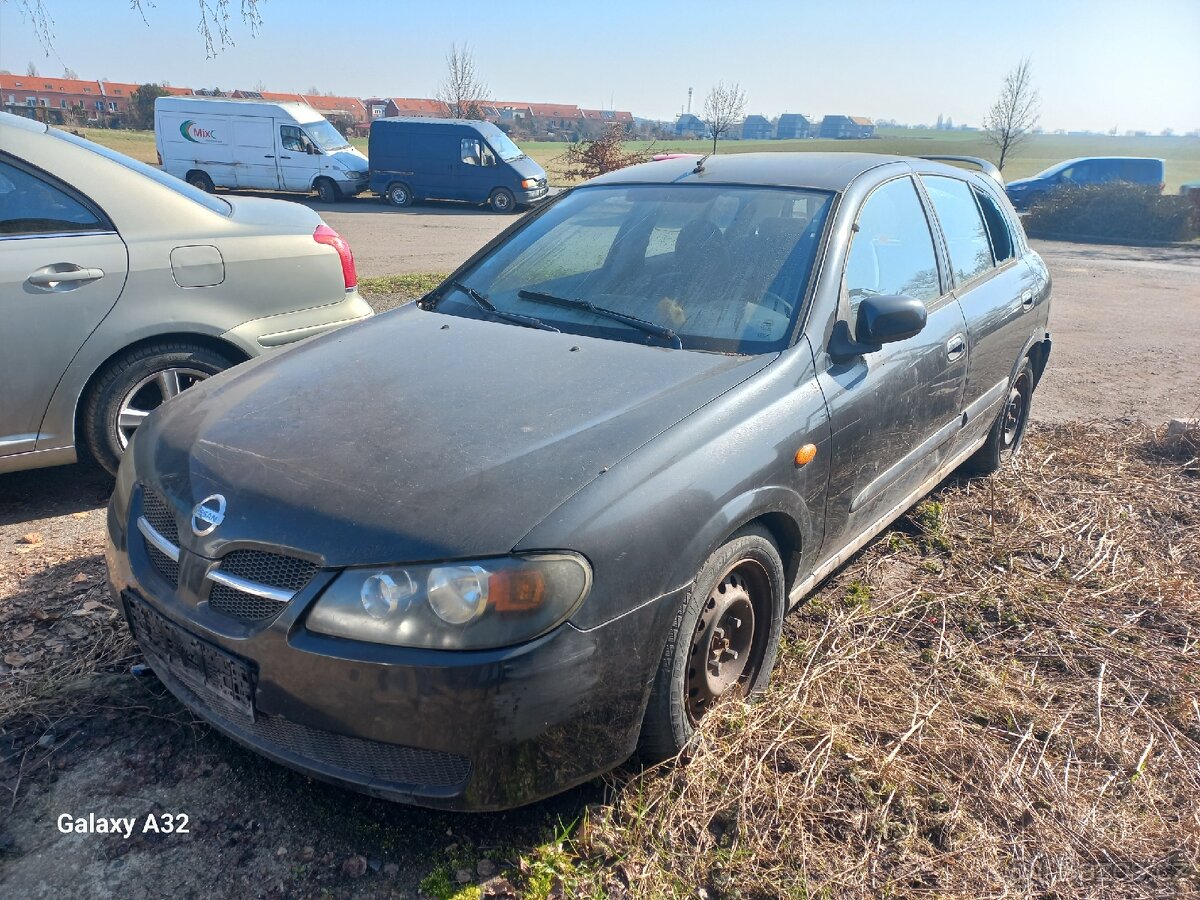 Nissan Almera 2 - 3