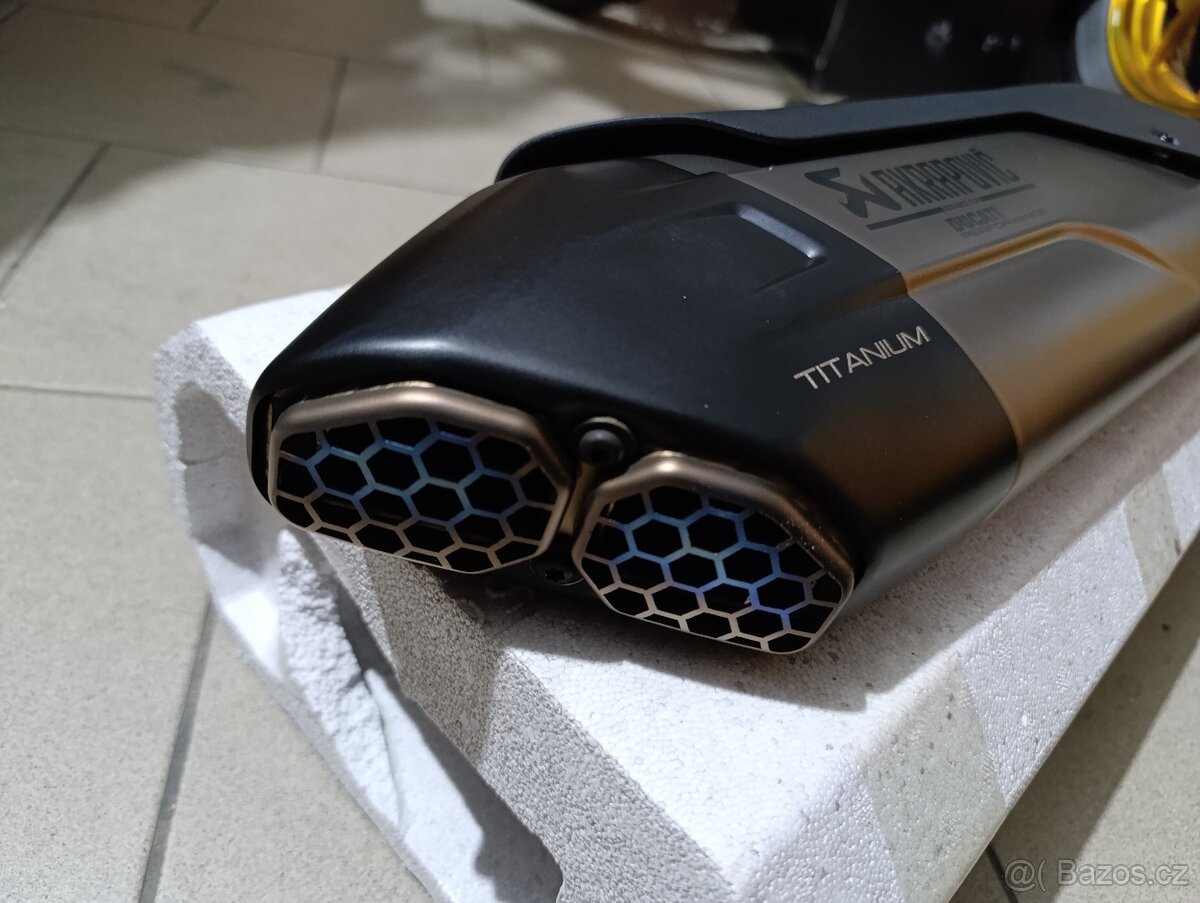 Multistrada v4 akrapovic - 3