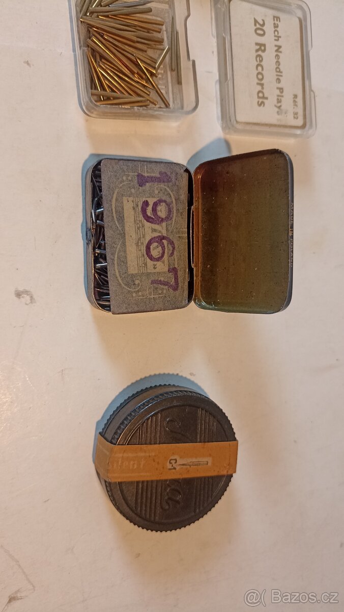 Staré plechové krabičky z jehlami do gramofonů - 3