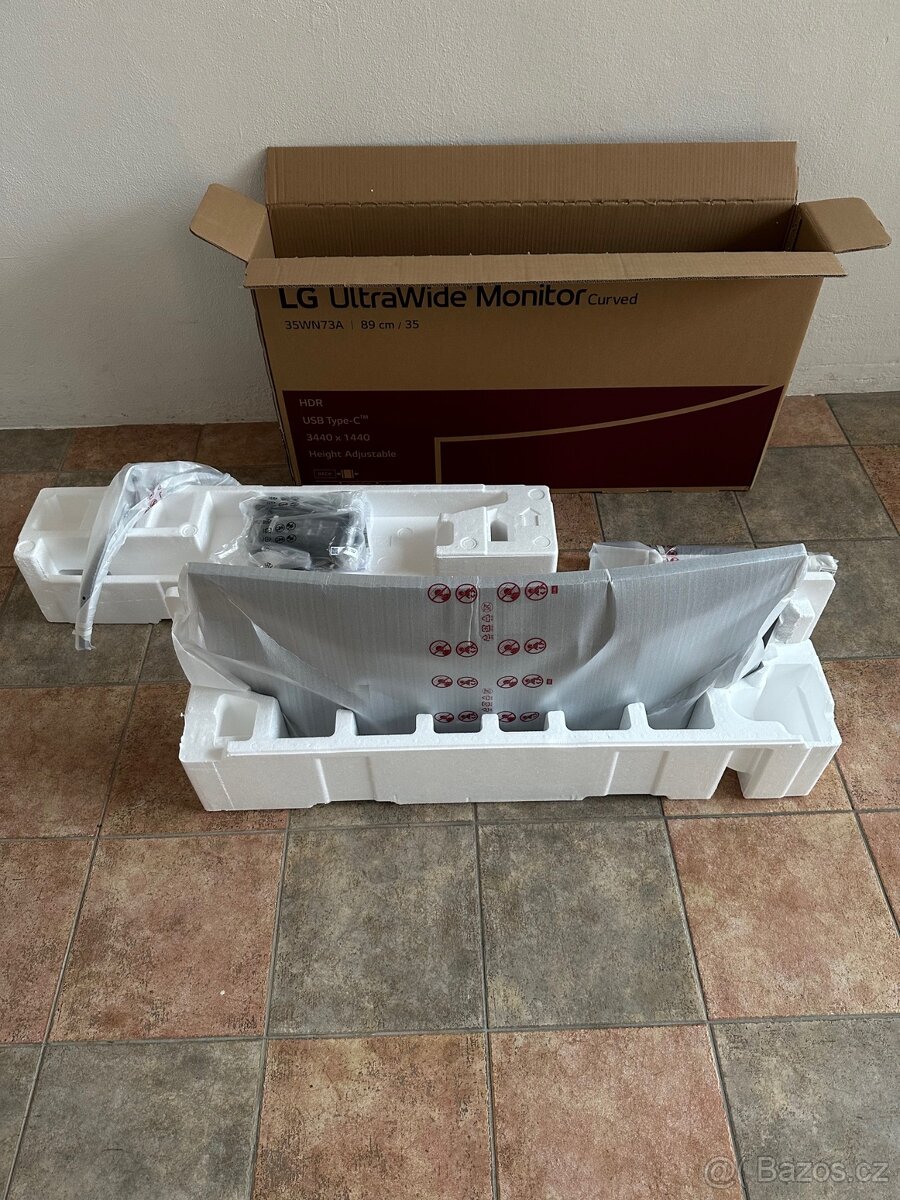 Prodám monitor 35" LG Ultrawide 35WN75C-B - 3