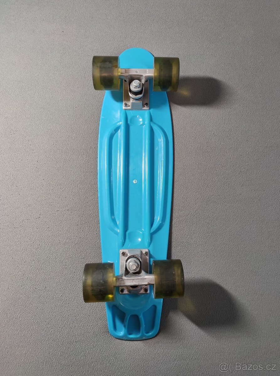Stylový Penny Board – lehký, kompaktní a cool design - 3
