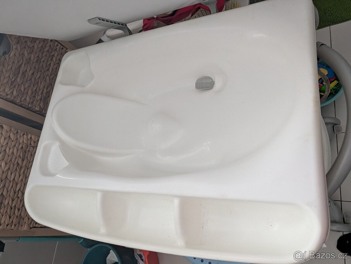 Přebalovací pult s vaničkou CAM - 3