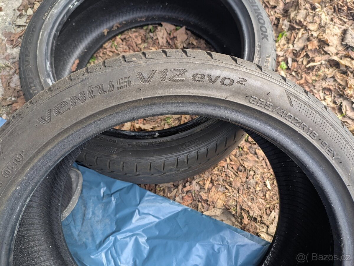 2x 245/40 R18 letní pneu Hankook - 3