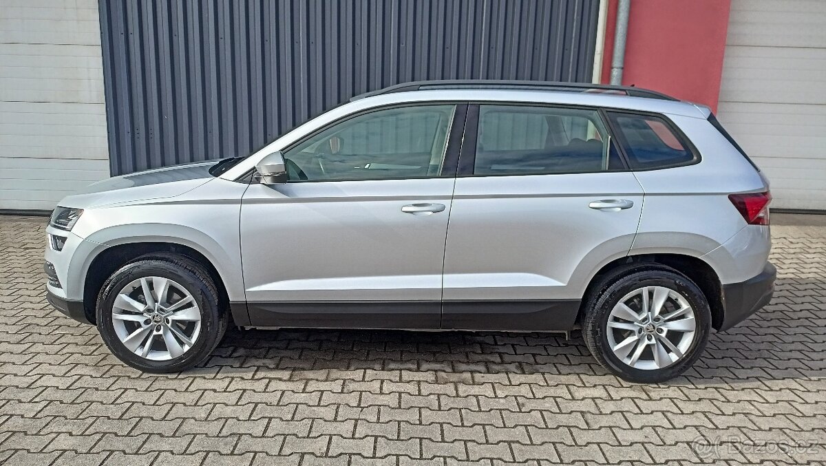 ŠKODA KAROQ 1,6 TDi DSG 2018 186t km pěkný,bez koroze - 3