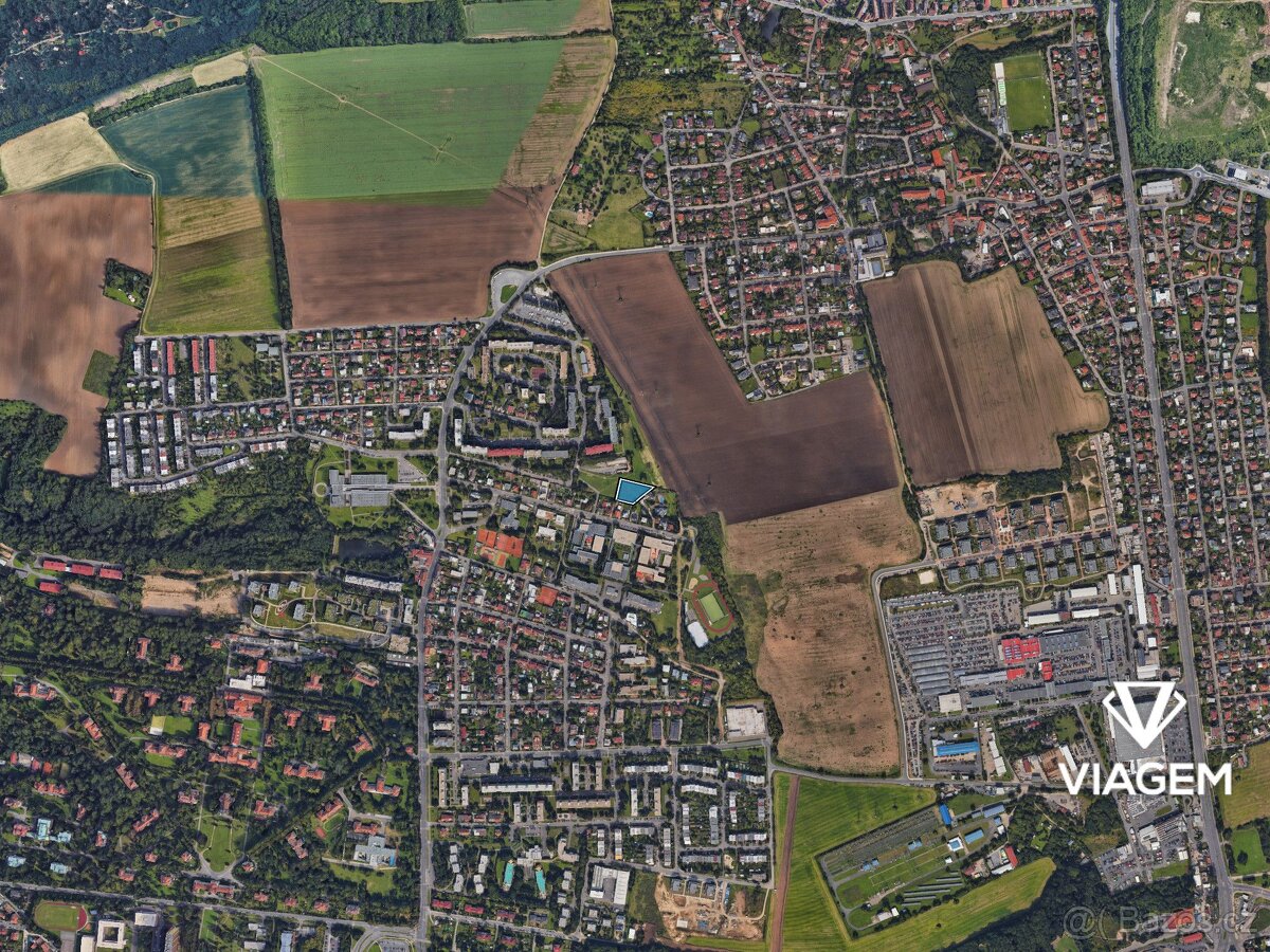 Stavební - komerční 2 300 m² - 3