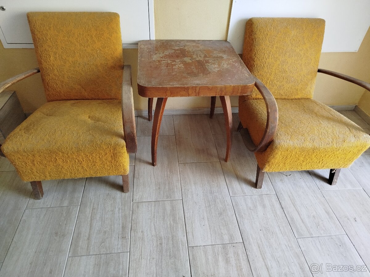 Křesla Halabala a stůl pavouk - 3