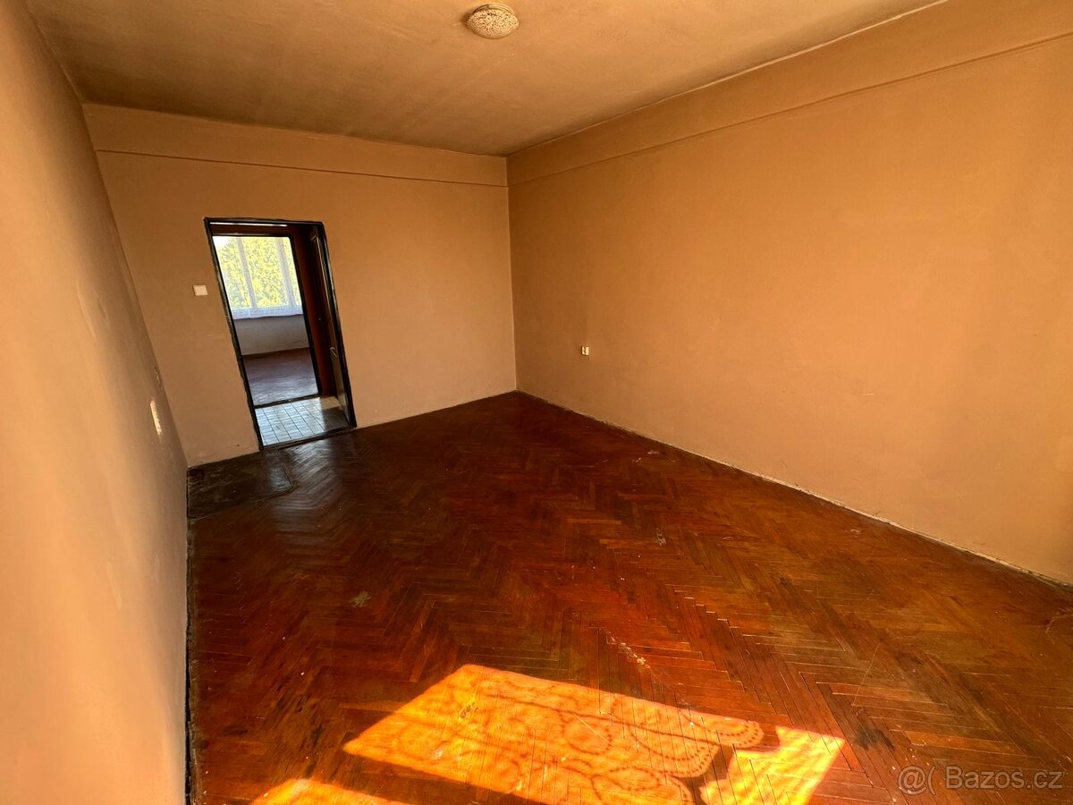 (734) Pronájem, byt 3+1, 77 m, 18, Vrbice - 3