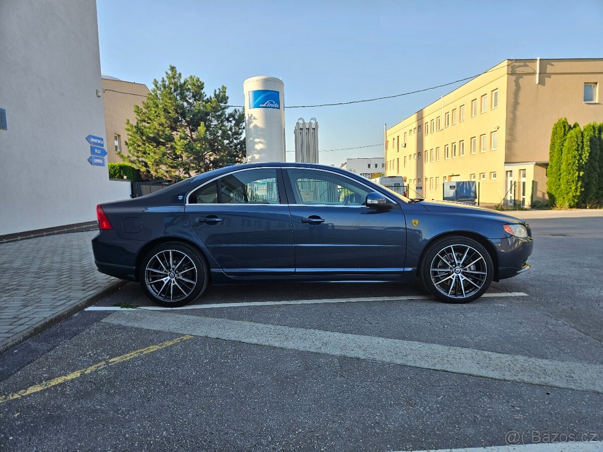 Volvo s80 V8 summum geartroni - 3