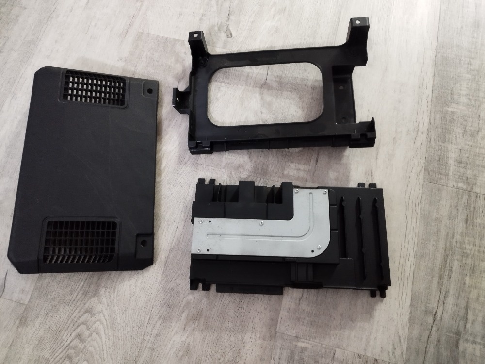 Zesilovač Canton Škoda - 3