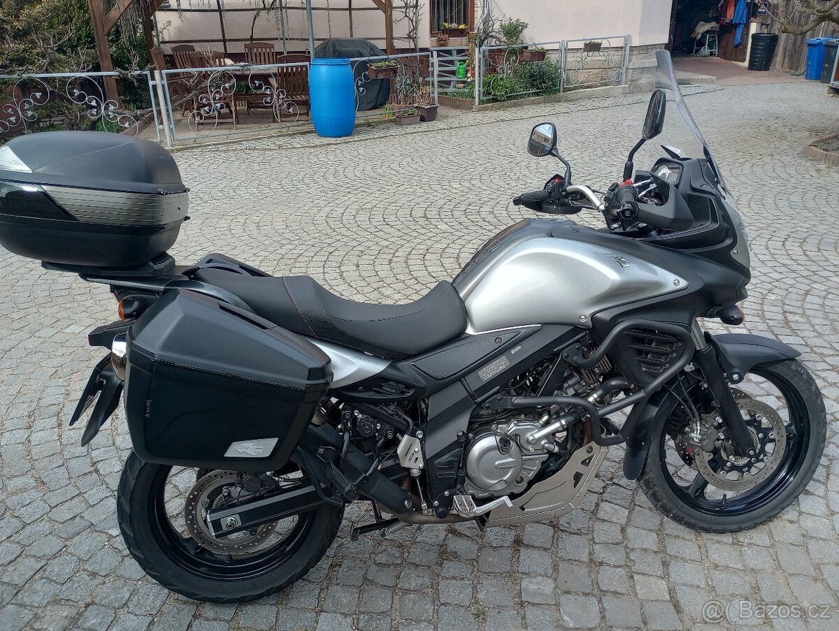Suzuki DL-650A VStrom - 3